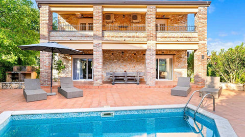 Elegante Ferienvilla mit Pool in der Nähe von Porec / Kroatien
