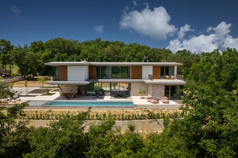 Exklusive Designervilla in Istrien – Mediterraner Luxus trifft auf zeitlose Architektur