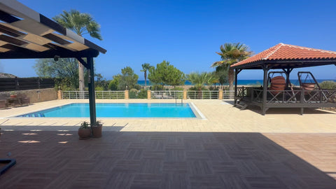 Villa "Extravaganza" in Alagadi – exklusive Villa in erster Meereslinie auf Nordzypern