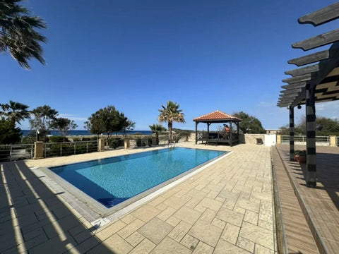 Villa "Extravaganza" in Alagadi – exklusive Villa in erster Meereslinie auf Nordzypern