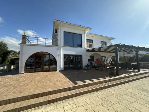 Villa "Extravaganza" in Alagadi – exklusive Villa in erster Meereslinie auf Nordzypern